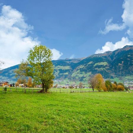Scenic Apartment In Tirol With Garden Kaltenbach Dış mekan fotoğraf
